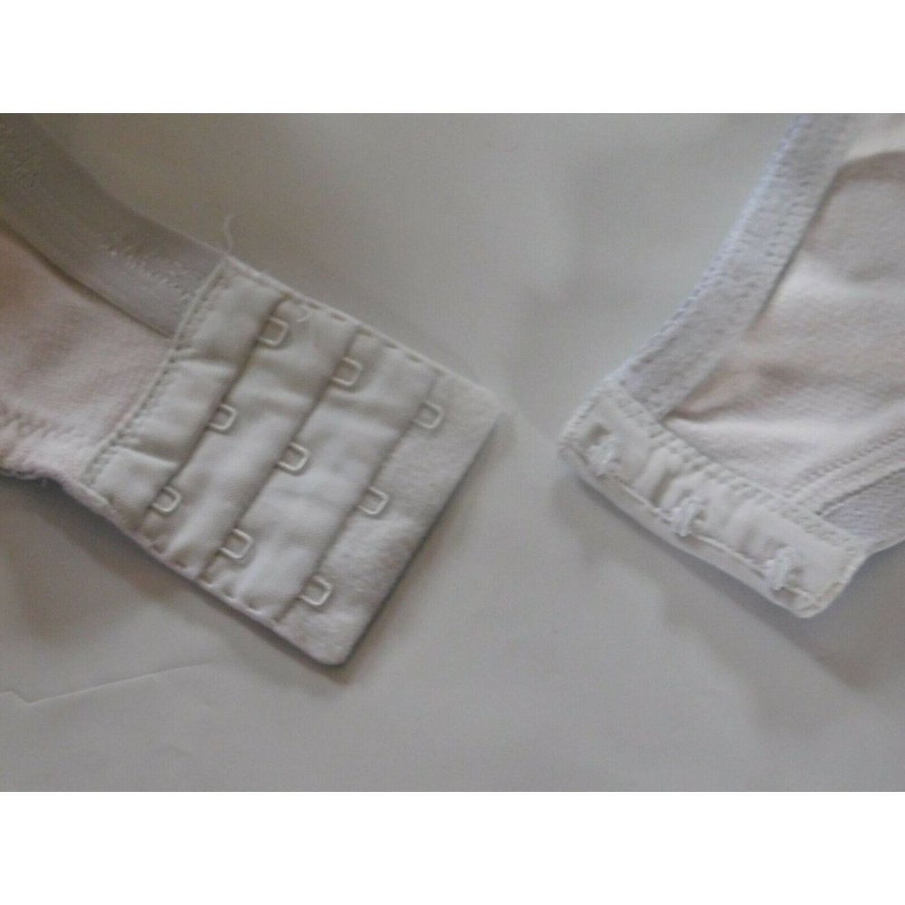 Women's Cacique White Underwire Bra Size 40D - Picture 3 of 5